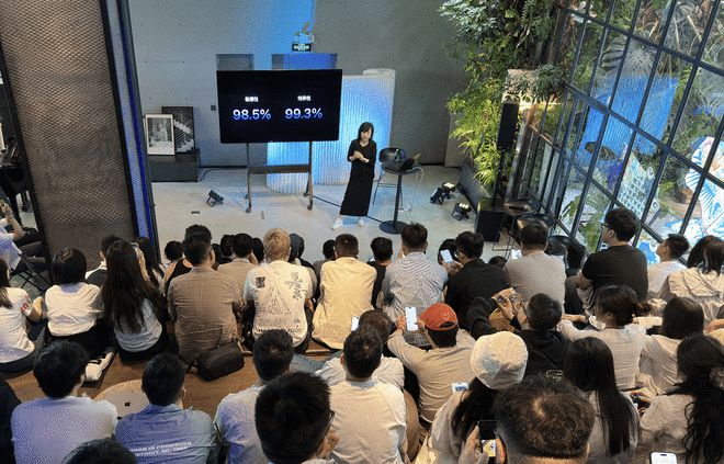 从健康监测到生命守护：Apple Watch科技创新与人文关怀交织的十年